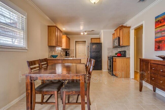 Foto del edificio - 4303 45th St