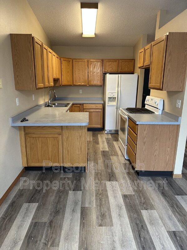 Building Photo - 2571 Amber Valley Ct