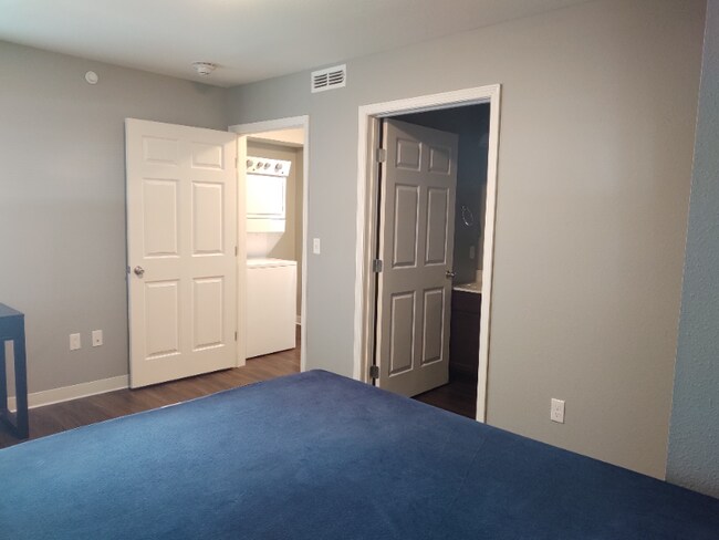 Foto del edificio - 825 Kirkwood Pkwy SW