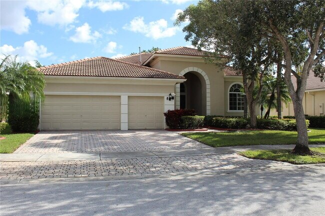 Building Photo - 6334 SW 192nd Ave