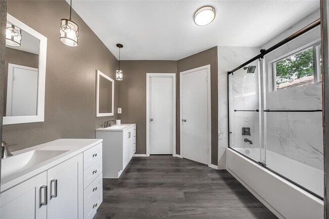Building Photo - 4209 Harcourt Dr