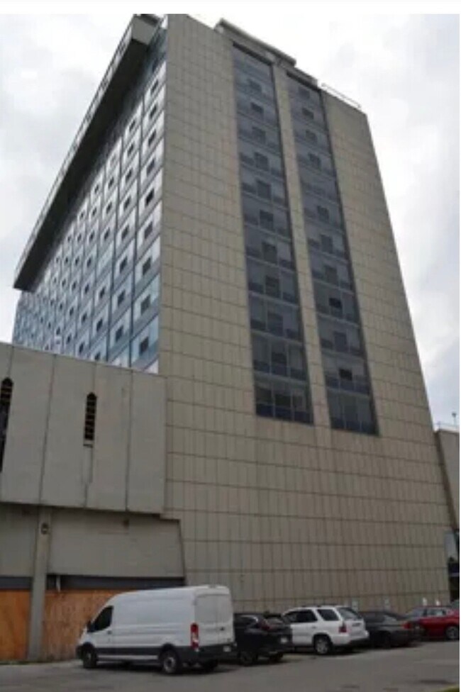 Foto del edificio - 7234 W North Ave