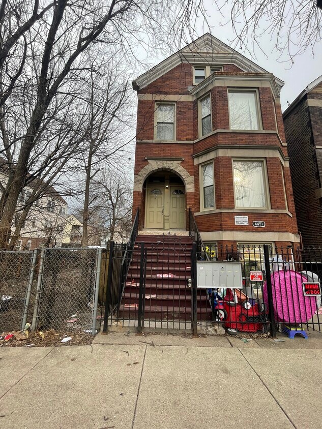 Primary Photo - 4451 S Wood St