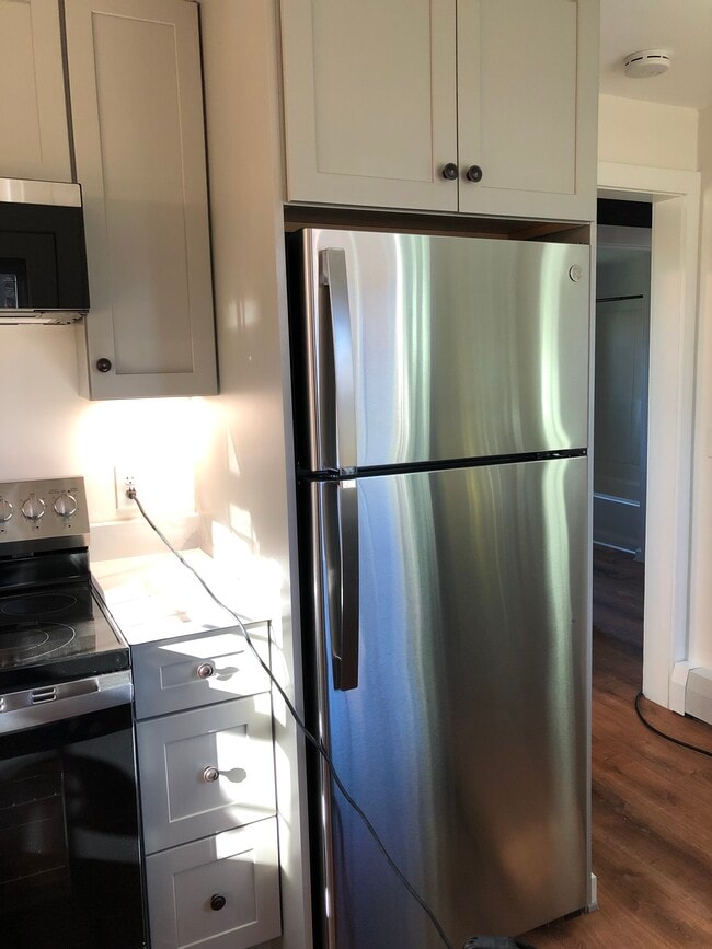 Building Photo - 208 S Main St.