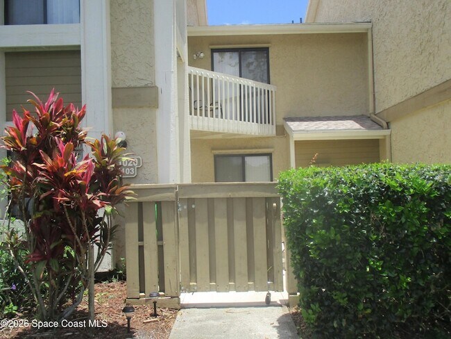 Foto del edificio - 1020 Abada Ct NE