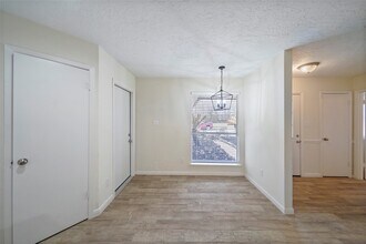 Building Photo - 22810 Dairy Gate Dr