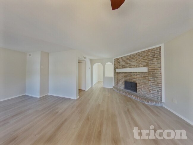 Foto del edificio - 5612 Cherilee Ln