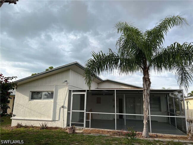 Building Photo - 632 98th Ave N