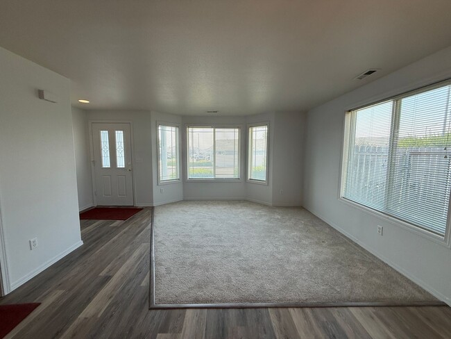Building Photo - 4603 Messara Ln