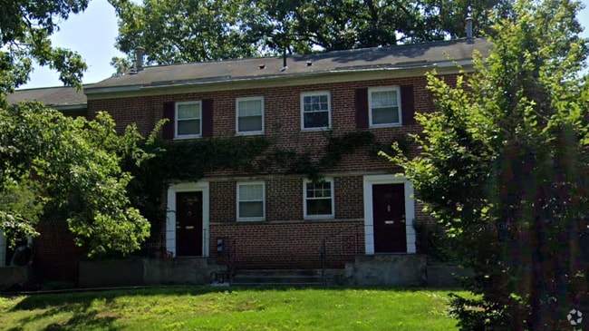 Building Photo - 201 Sherman Rd