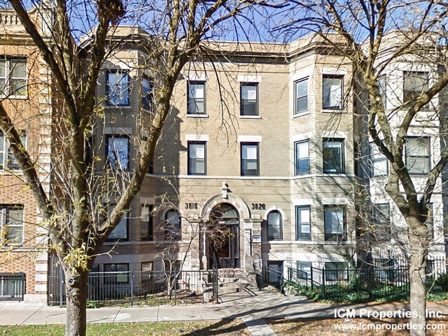 Building Photo - 3740 N Sheffield Ave