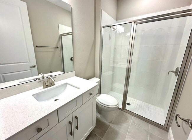 Building Photo - 2122 Divot Dr