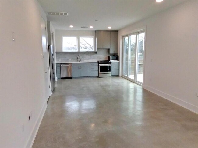 Foto del edificio - 7309 Bennett Ave