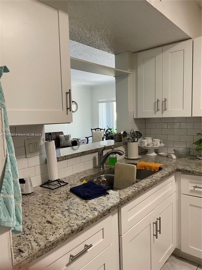 Foto del edificio - 15741 SW 137th Ave