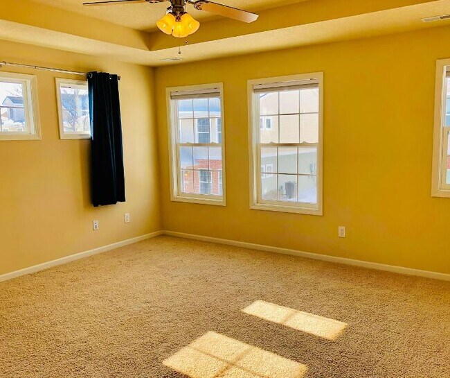 9125 Greenspire Dr, West Des Moines, IA 50266 Townhome Rentals in West Des Moines IA