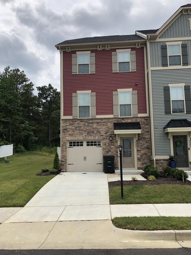 Primary Photo - 4301 New Hermitage Dr.