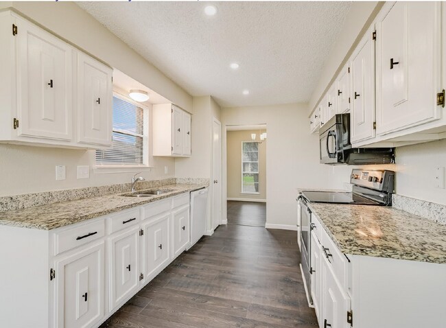 Foto del edificio - 14306 Ridge Point Dr