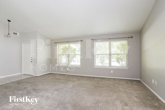 Foto del edificio - 3922 Maple Heights Dr