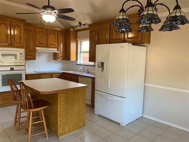 Foto del edificio - 8300 Vine Wood Dr