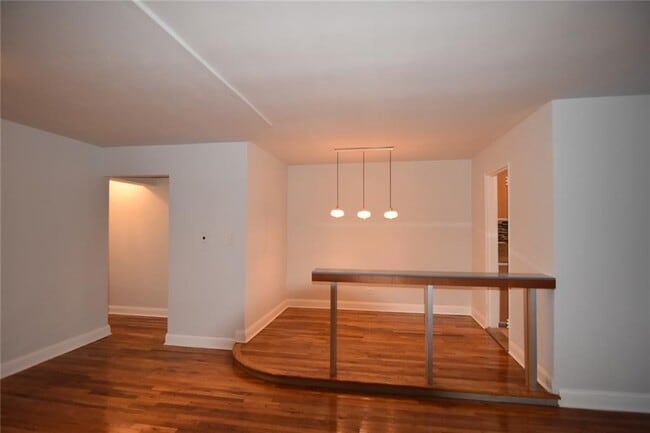 Building Photo - 2900 Ocean Ave