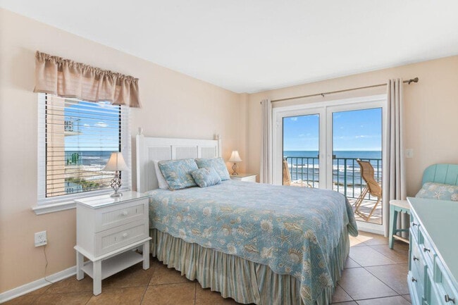 Foto del edificio - 969 W Beach Blvd