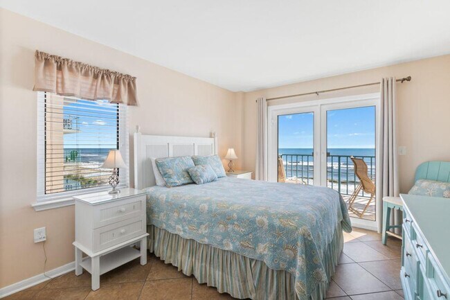 Foto del edificio - 969 W Beach Blvd