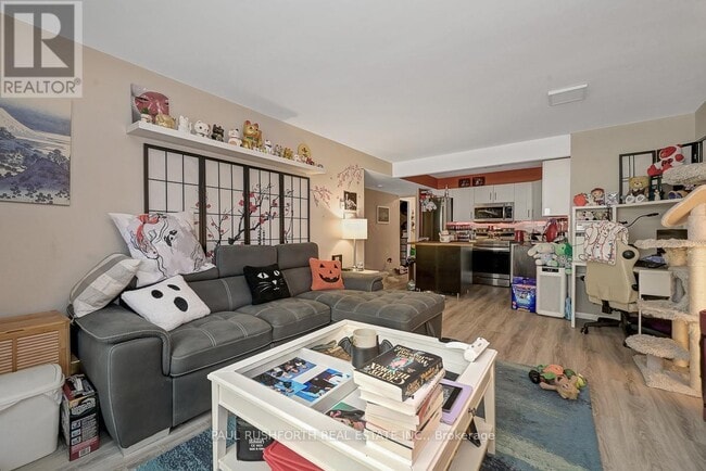 Building Photo - 475 Laurier Ave W