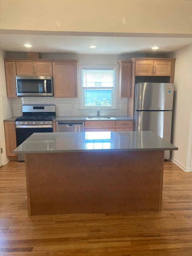 6 Naples St, Norwalk, CT 06855 Townhome Rentals in Norwalk CT