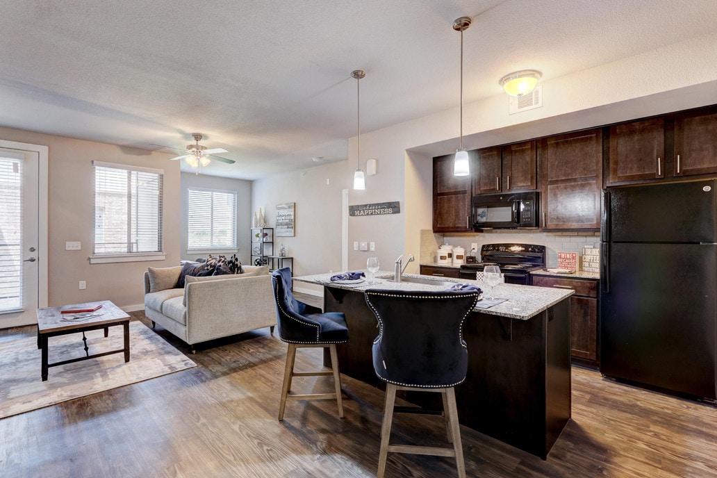 THE LANDING OKC Apartments 4800 E Interstate 240 Service Rd Oklahoma