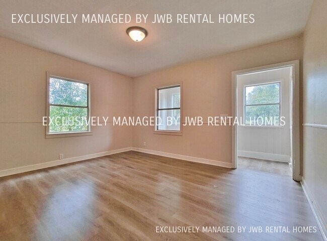 Foto del edificio - 2504 Woodland St