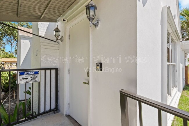 Foto del edificio - 699 S Federal Hwy