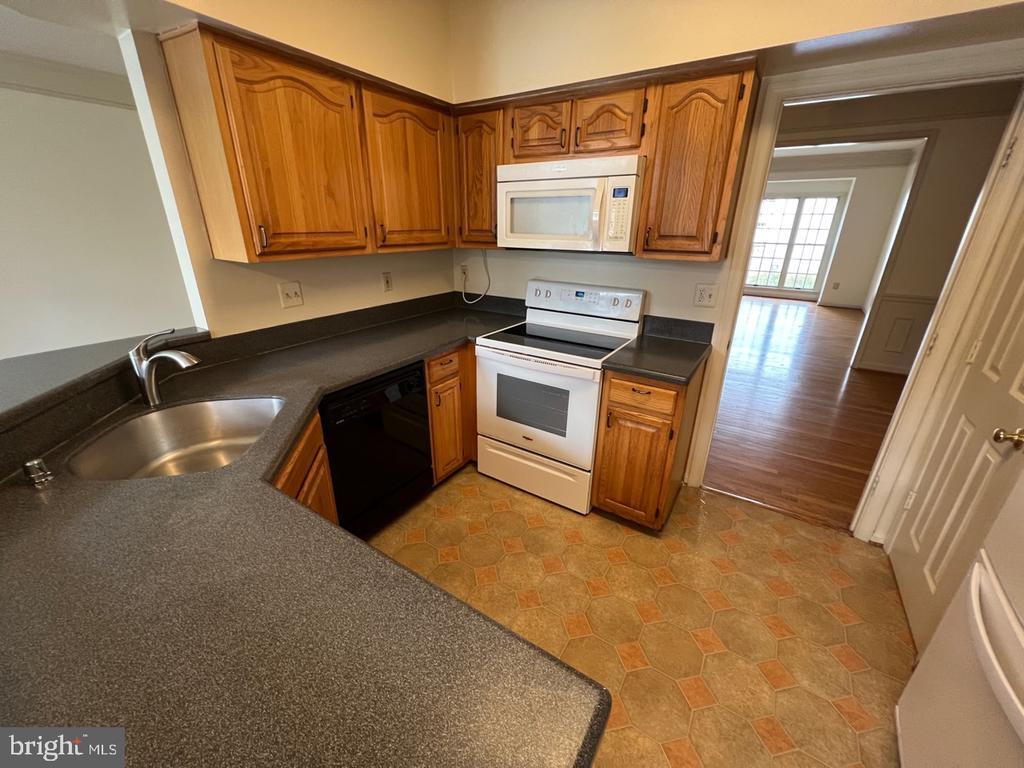 Primary Photo - 17911 Dumfries Cir