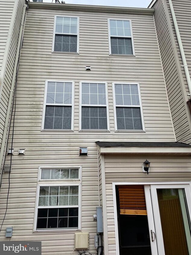 6735 Stone Maple Terrace, Centreville, VA 20121 Townhome Rentals in Centreville VA