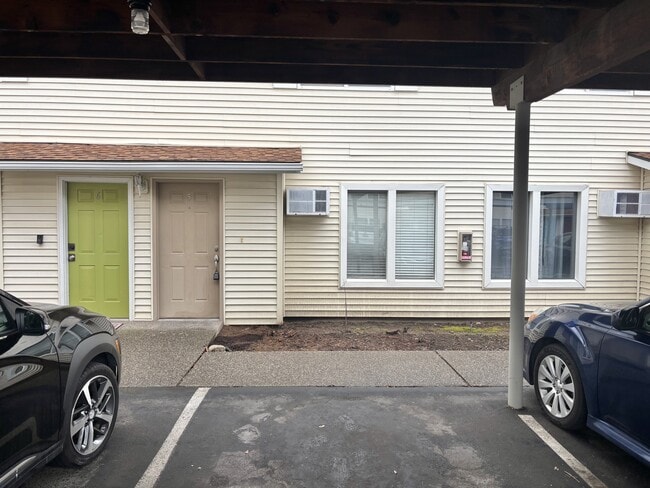 Foto del edificio - 2111 N Houk Rd