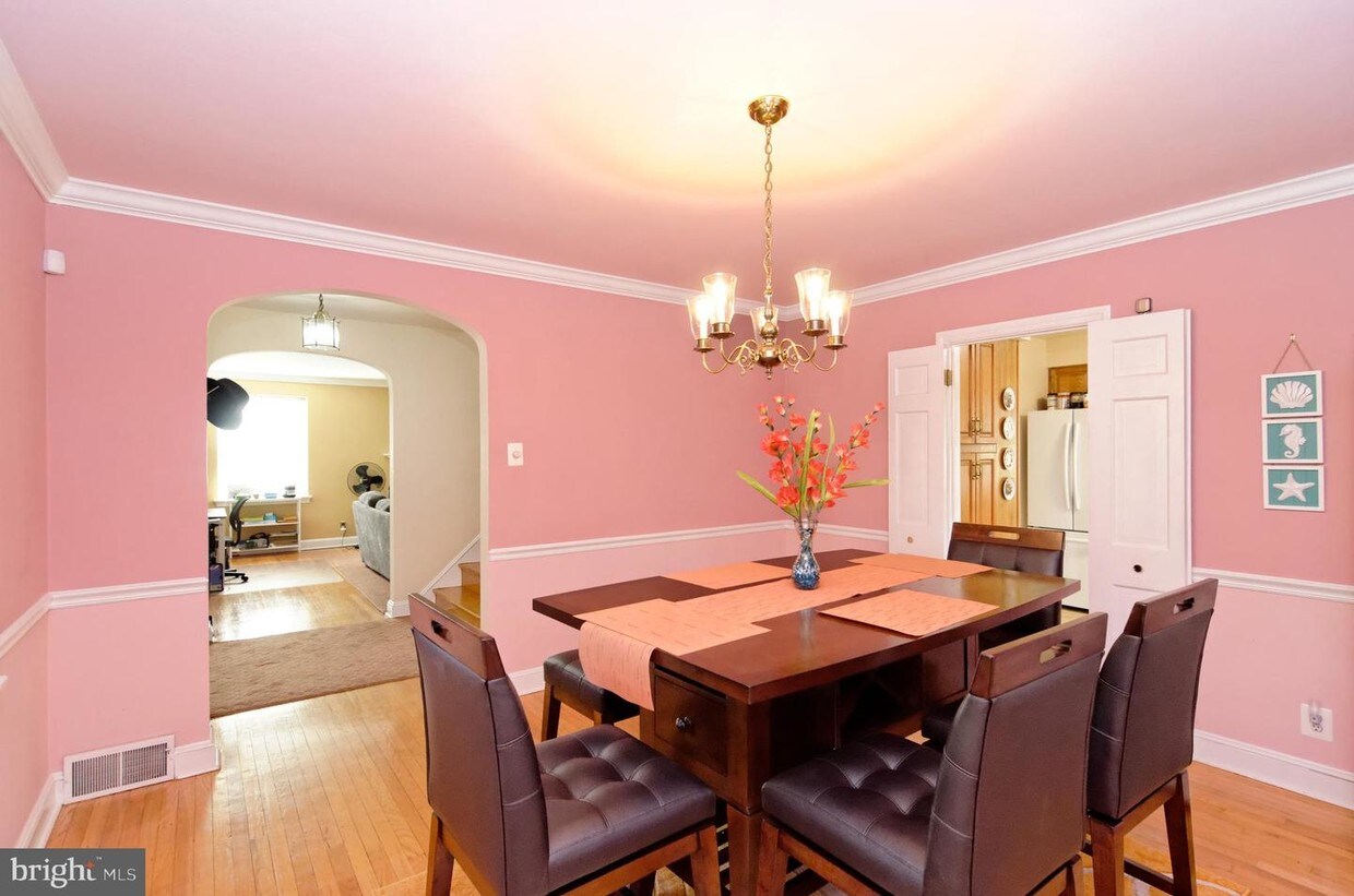 Foto principal - 2409 Garrett Rd