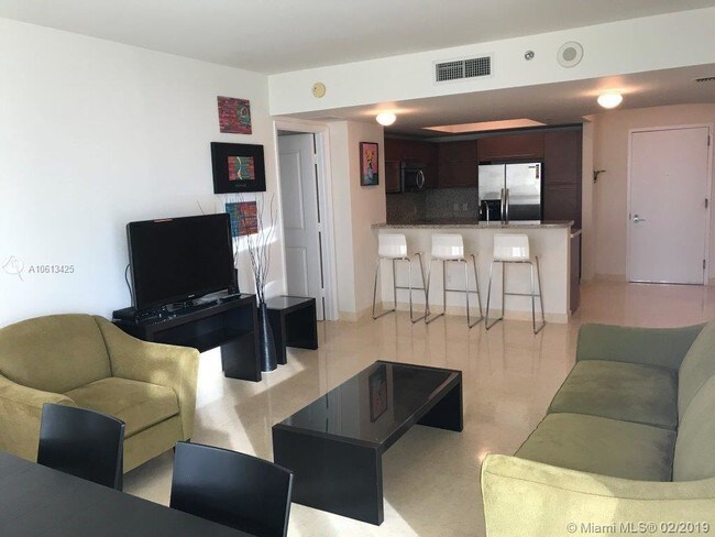 Building Photo - 2641 N Flamingo Rd