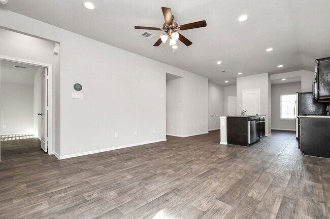 Foto del edificio - 9878 Laurel Lake Dr