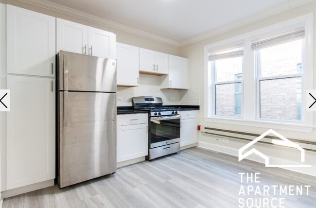 Photo - 837.5 W Cornelia Ave Apartment