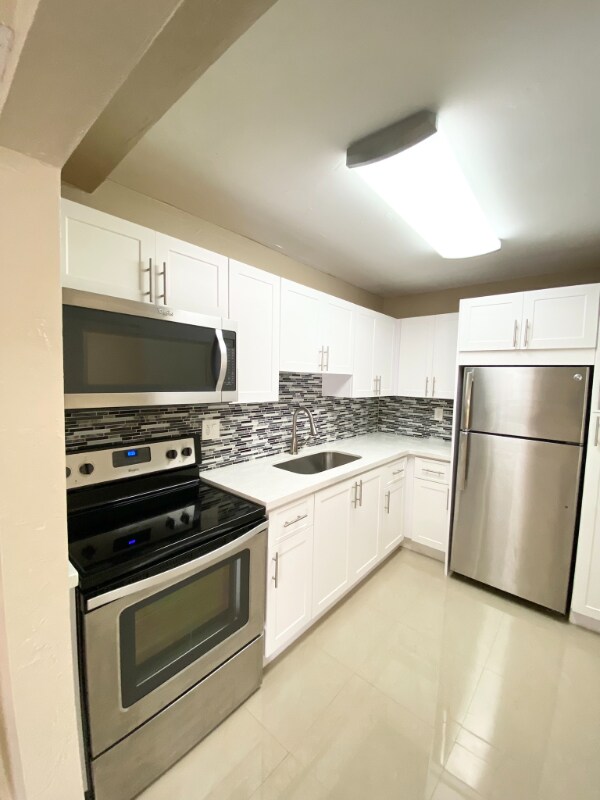 Building Photo - 9459 SW 76th St