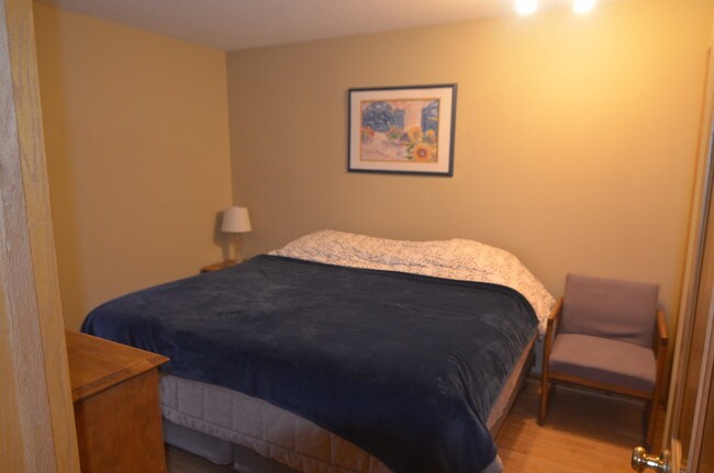 Foto del edificio - 1552 8 1/2 St SE