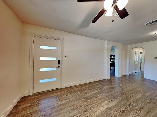 Building Photo - 10019 Olmos Dr