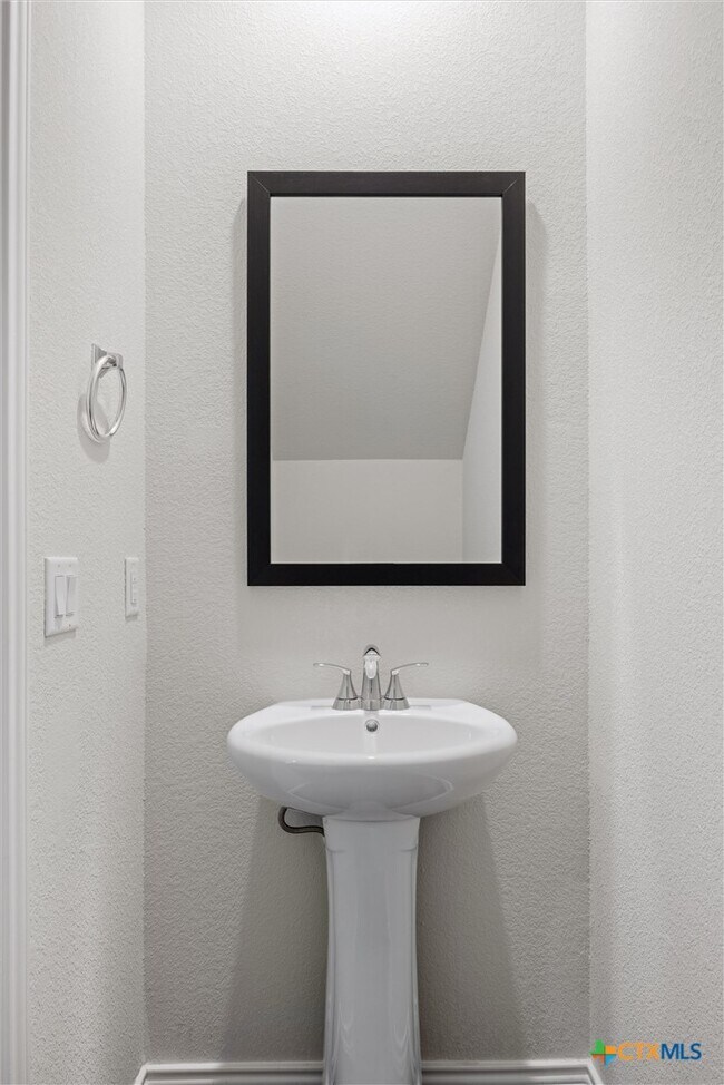 Foto del edificio - 12811 Village Spun Plz