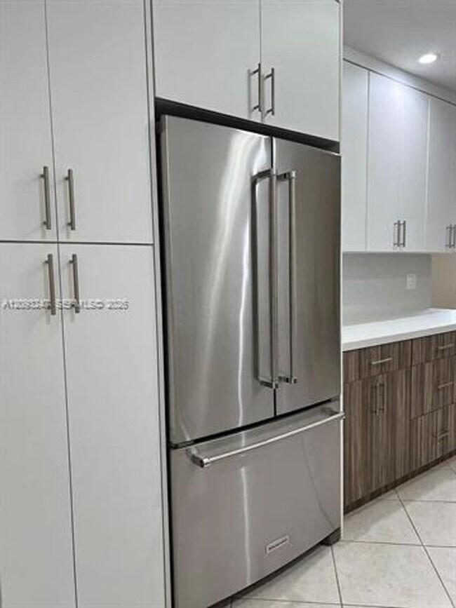 Foto del edificio - 1175 W 33rd Pl