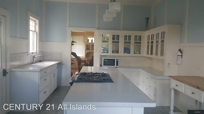 Building Photo - 1627 S Alaniu Pl