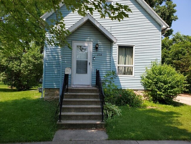 Building Photo - 376 Sherman Street