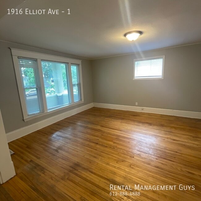 Building Photo - 1916 Elliot Ave