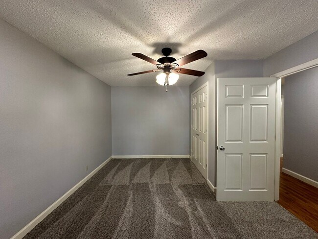 Foto del edificio - Coming Soon: Delightful 4-bedroom, 2-bathr...