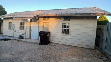 Building Photo - 8205 Glen Shadow Dr Building Photo - 8205 Glen Shadow Dr