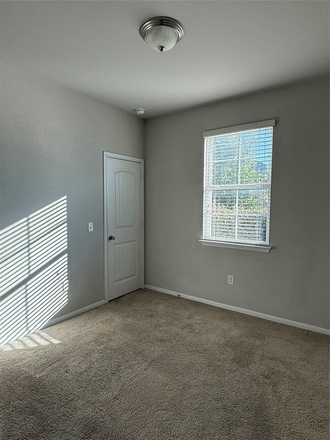 Building Photo - 6516 Ranchito Dr