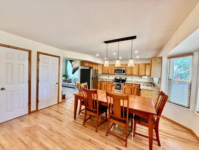 Building Photo - Spacious 3-Bed Home with 3-Car Garage in Fountain, Colorado